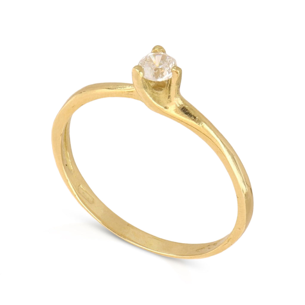 Anello solitario contrarié 3 griffe con zircone in oro giallo 18kt, vista laterale