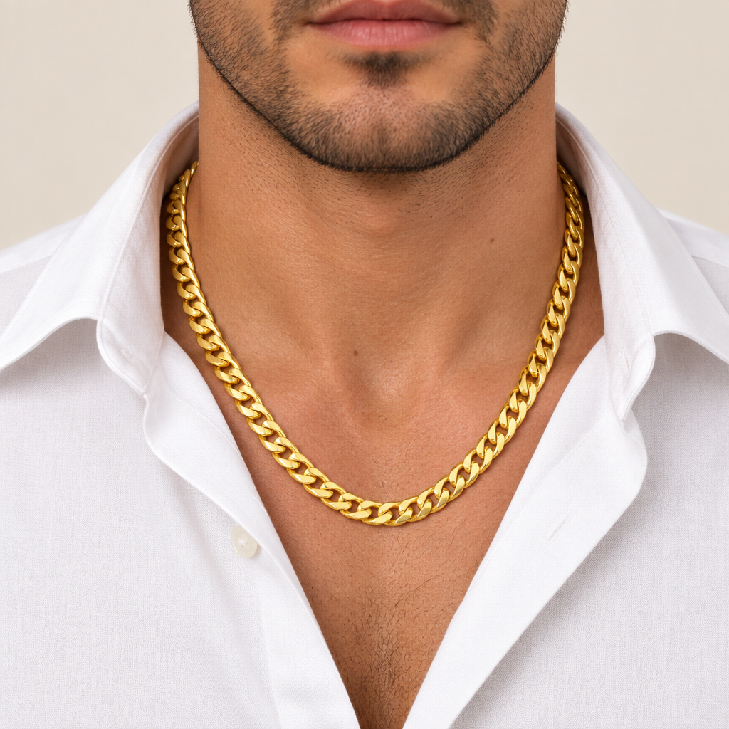 Catena grumetta piatta vuota oro giallo 18kt 7mm 50cm indossata